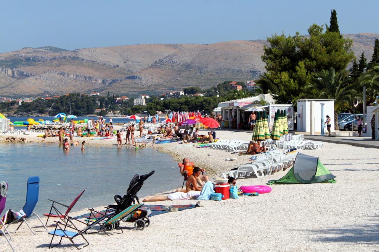 Apartments With A Parking Space Okrug Gornji, Ciovo - 13859 Trogir Buitenkant foto