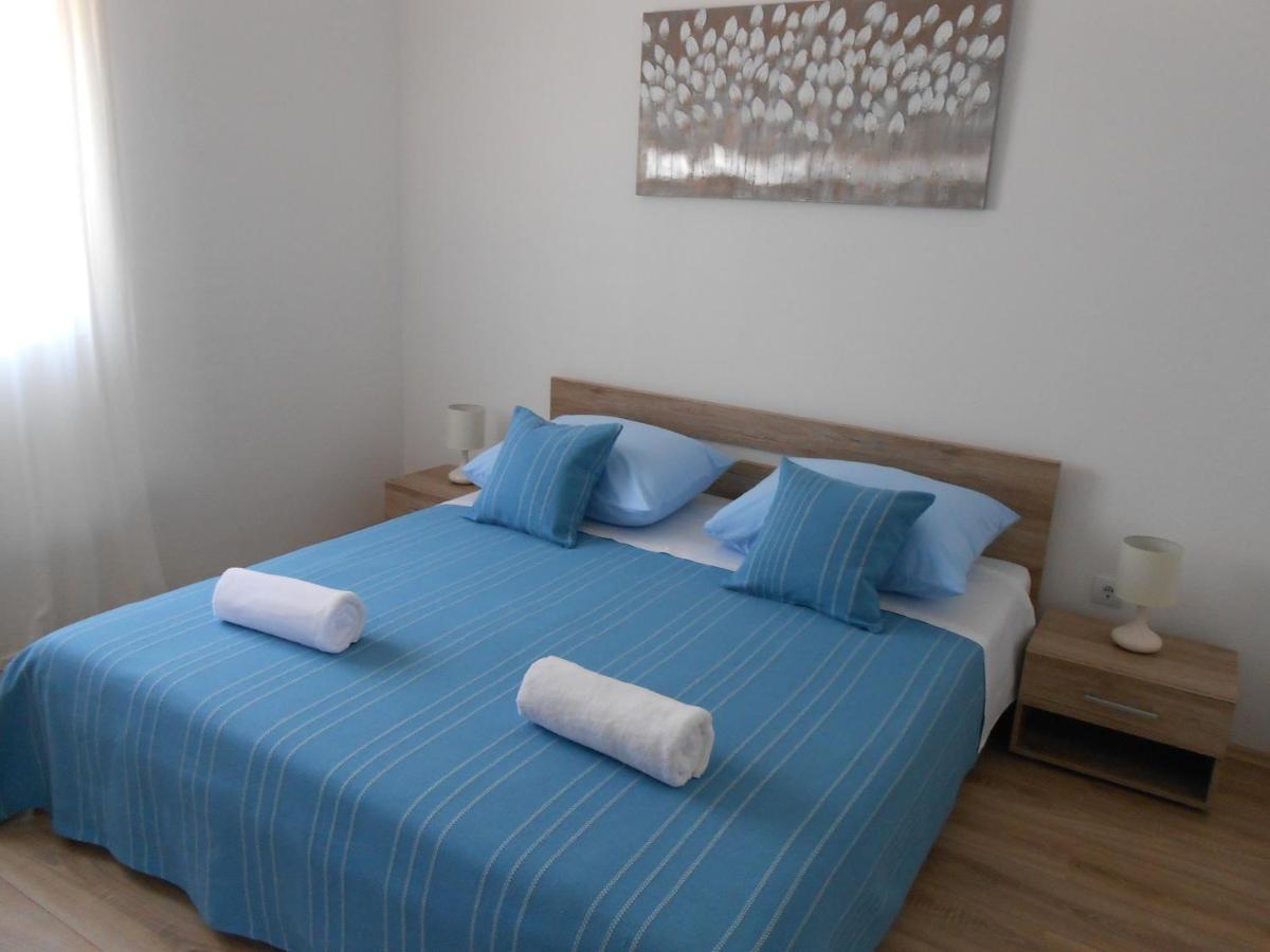 Apartments With A Parking Space Okrug Gornji, Ciovo - 13859 Trogir Buitenkant foto
